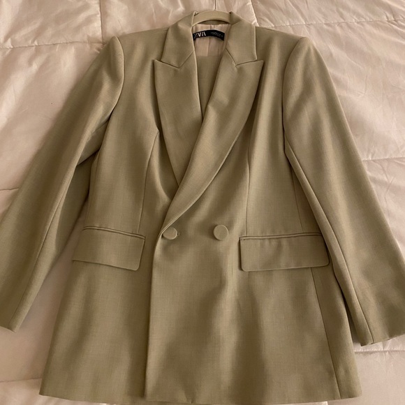 Zara Jackets & Blazers - NWOT Set Zara Blazer & Pants - Pastel Green